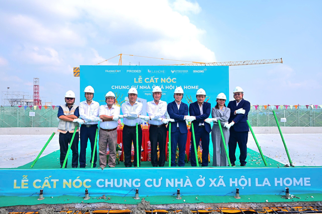 Cất n&oacute;c chung cư nh&agrave; ở x&atilde; hội LA Home, ho&agrave;n thiện mảnh gh&eacute;p an cư trong hệ sinh th&aacute;i đ&ocirc; thị - c&ocirc;ng nghiệp t&iacute;ch hợp